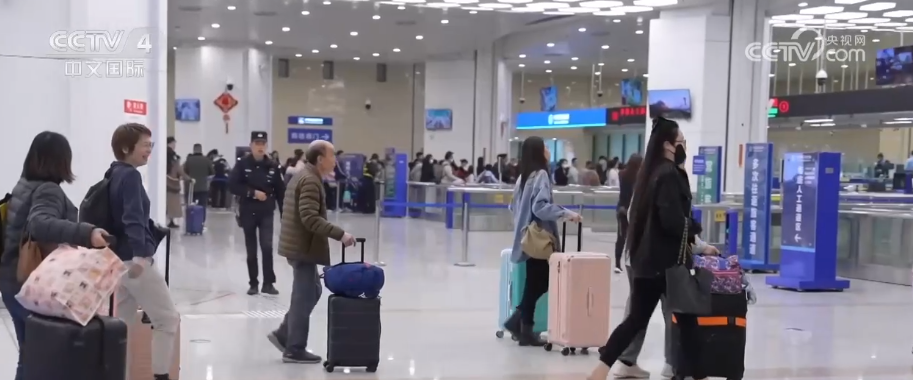 
医学科学院肿瘤医院黄牛号贩子票贩子代网上预约代挂号电话“指尖办”“好来快走”“中转无忧”……创新举措“组合拳”彰显数字中国开放效率