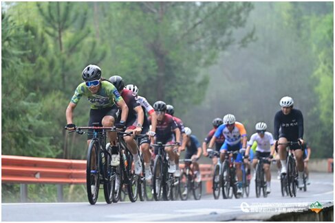 2025年福建闽侯雪峰山城自行车爬坡赛暨福建省自行车联赛（闽侯站）举办