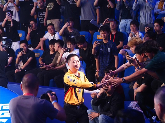 楚秉杰加冕全球“500万冠军先生”