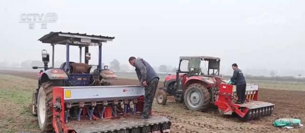 
医学科学院皮肤病医院黄牛号贩子票贩子代网上预约代挂号电话“农机+农技”助力秋收秋种 特色种养殖变身增收致富“金钥匙”