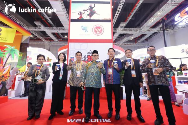 南部战区总医院黄牛号贩子票贩子代网上预约代挂号电话以进博会链接全球原产地,瑞幸与世界共享中国咖啡产业发展机遇