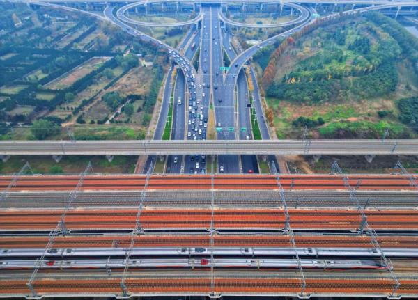 
广东省中医院黄牛号贩子票贩子代网上预约代挂号电话超1300趟动车降价，铁路票价淡季打折释放哪些信号？