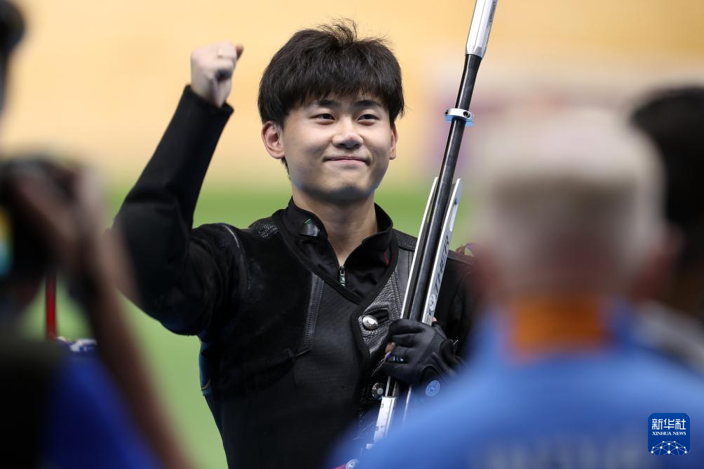 射击世锦赛：刘宇坤获男子50米步枪三姿冠军