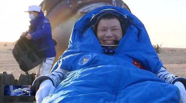 首都医科大学附属妇产医院黄牛号贩子票贩子代网上预约代挂号电话神二十航天英雄凯旋!与神二十一乘组完成“人类第一次在太空做饭”