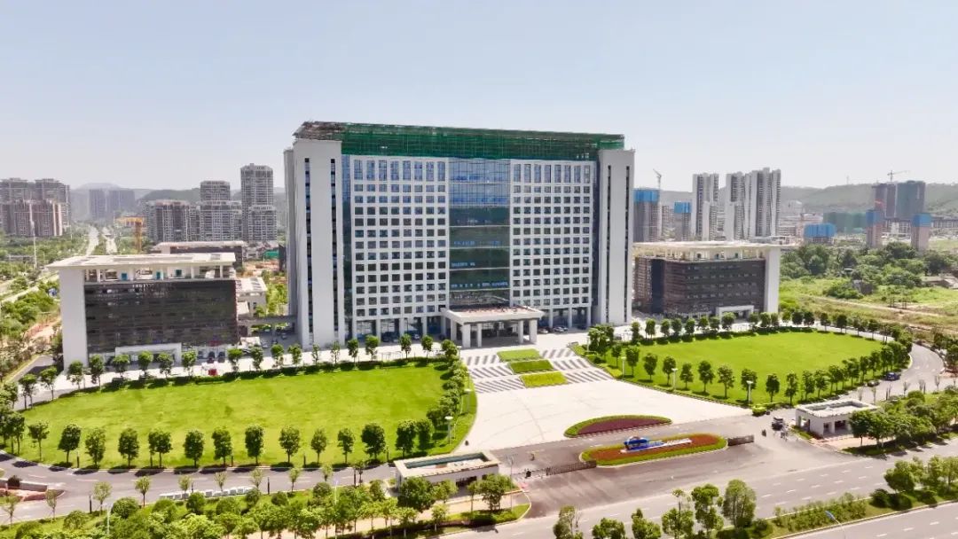 超万名毕业生选择的算力城市，穿粤到闽来找你！