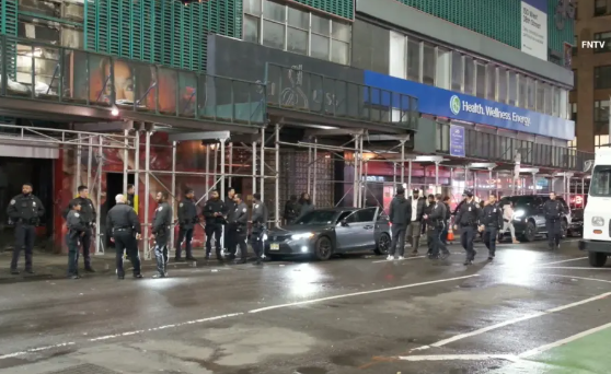 美国纽约一橄榄球运动员遭枪击 伤势严重