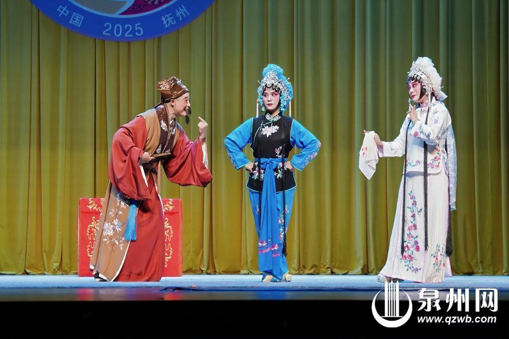 2025年第三届全国高腔优秀剧目展演 高甲戏《许仙谢医》参演