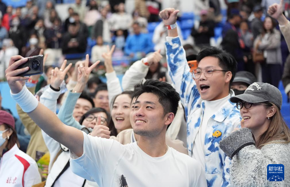 全运会丨网球——男单决赛：吴易昺夺冠