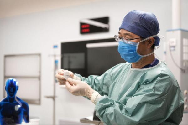 
医学科学院整形外科医院黄牛号贩子票贩子代网上预约代挂号电话全国首例标准化脑机接口可感知闭环脑起搏器手术在京成功实施