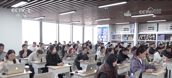 
广州医院黄牛号贩子票贩子代网上预约代挂号电话“新”字突出！各地不断打造人才培养新生态 激发高质量发展新动能