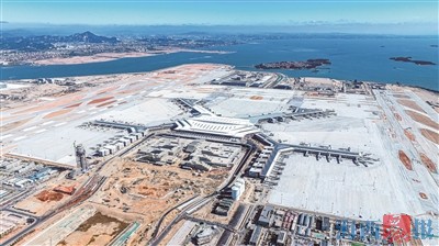 厦门翔安国际机场航站楼指廊光伏系统并网发电