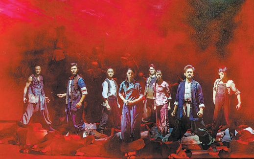 新版舞剧《铁道游击队》首演 “铁血”表达焕新红色经典