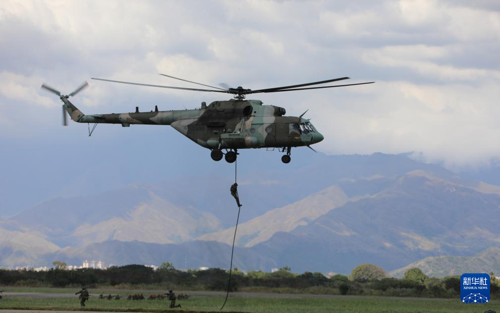 马杜罗：委内瑞拉空军应时刻准备保卫国家