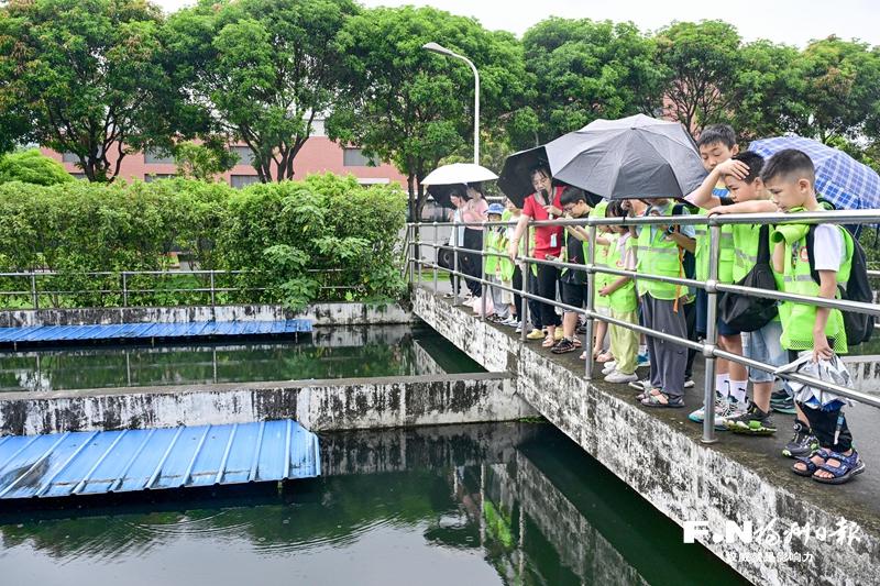 福建省人大常委会会议专题询问闽江流域水环境保护工作