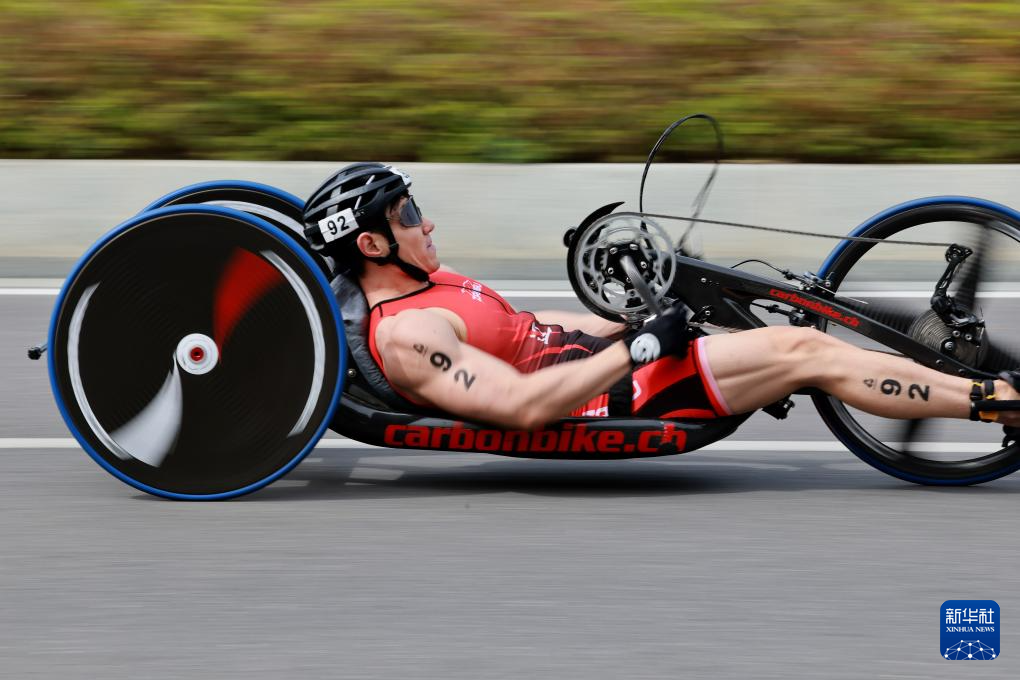 全国第十二届残运会暨第九届特奥会铁人三项比赛在肇庆开赛