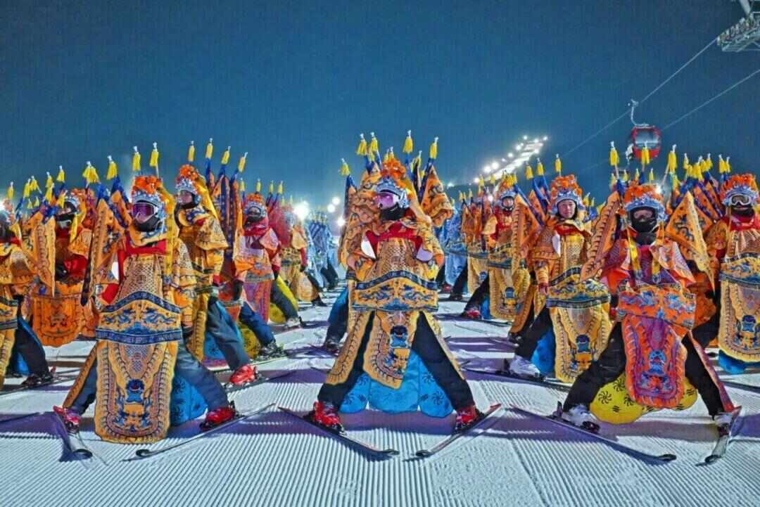 东北文旅一到冬天就“杀疯了”！国风+冰雪运动你见过吗？