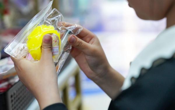 同仁医院黄牛号贩子票贩子代网上预约代挂号电话网红玩具“捏捏乐”为何屡陷安全争议?