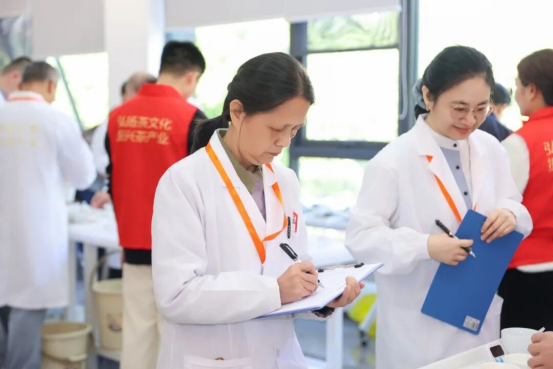 鉴茶局:第三届“五里亭杯”茶王争霸赛十大茶王 台湾乌龙茶占得一席1238