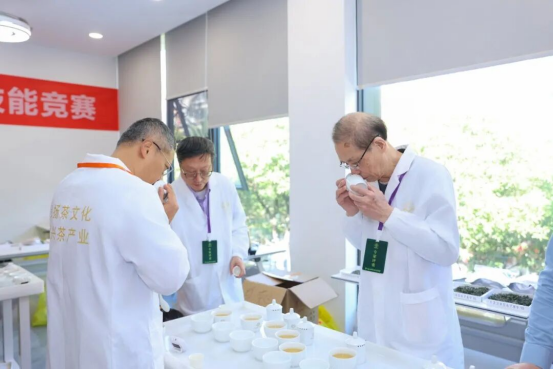 鉴茶局:第三届“五里亭杯”茶王争霸赛十大茶王 台湾乌龙茶占得一席1286
