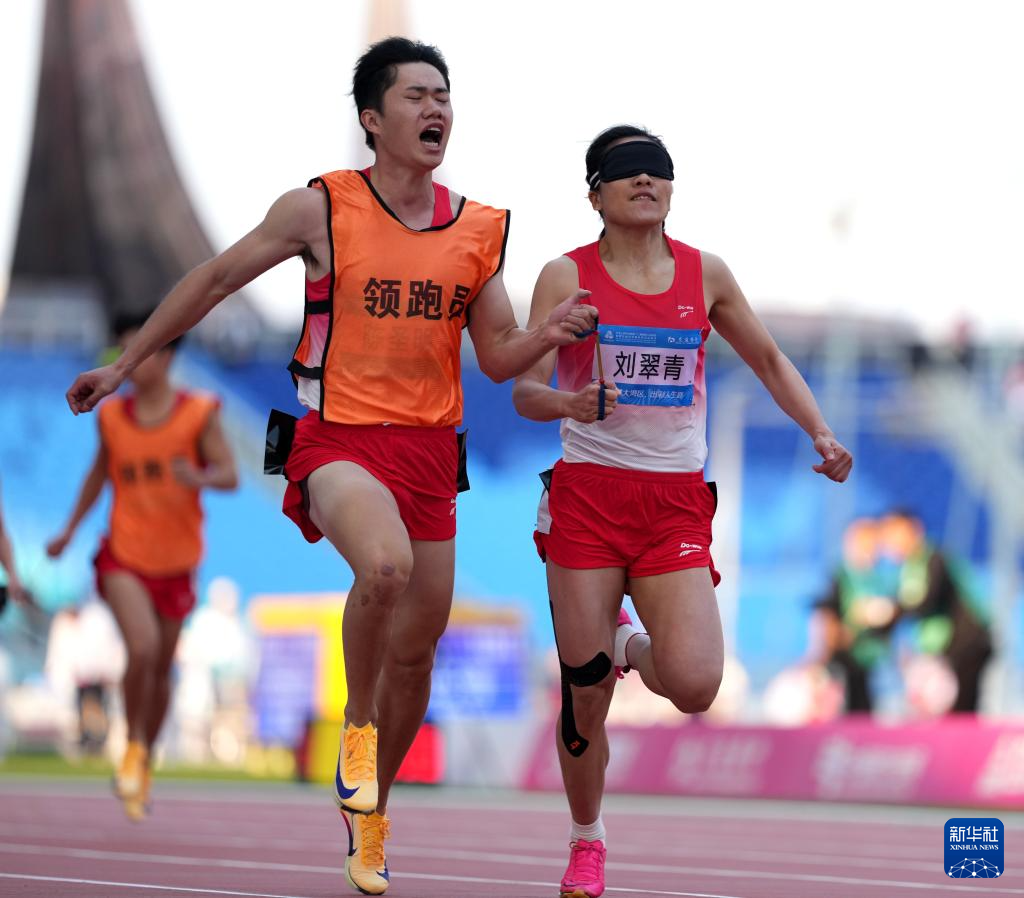 全国残特奥会|田径女子100米T11级决赛:刘翠青夺冠