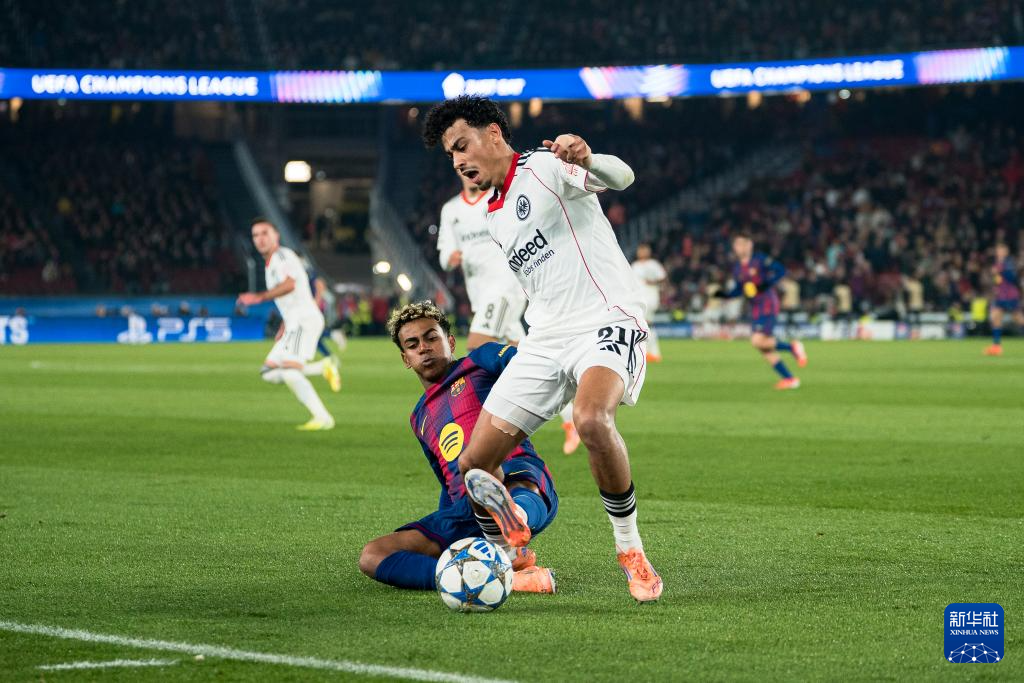 欧冠:巴塞罗那胜法兰克福