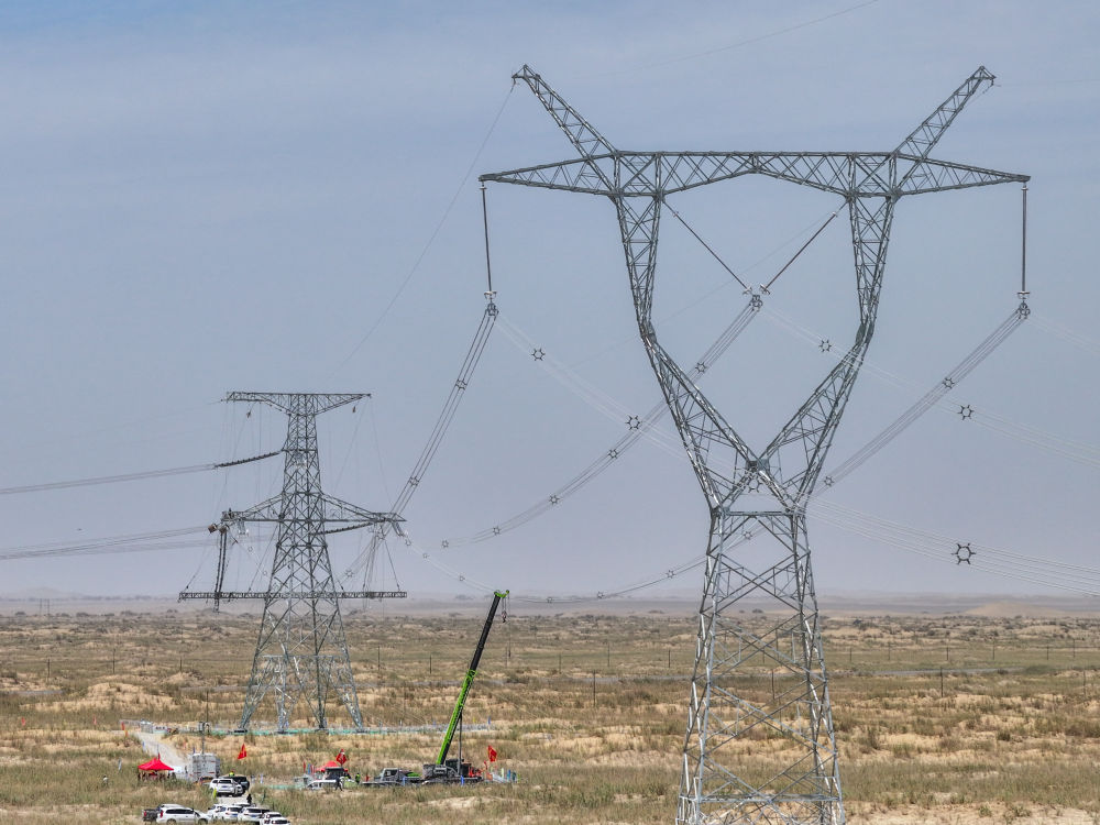 2025中国经济回眸|筑牢发展安全根基 守住风险防控底线——解码中国经济稳健前行的底气