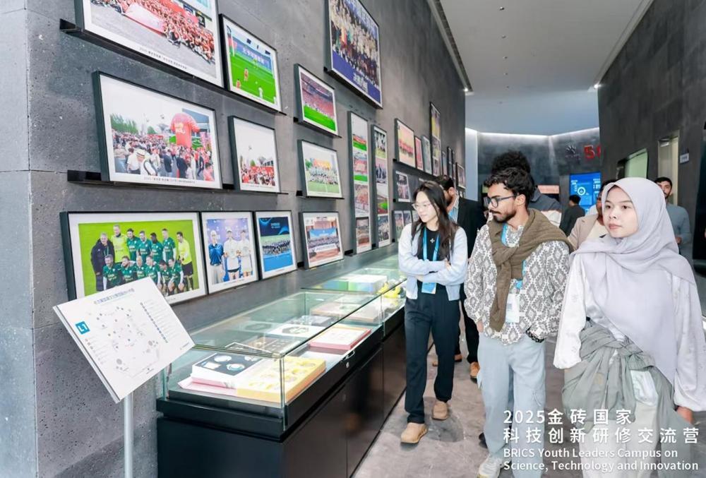 30余名金砖国家青年代表“走读”泉州