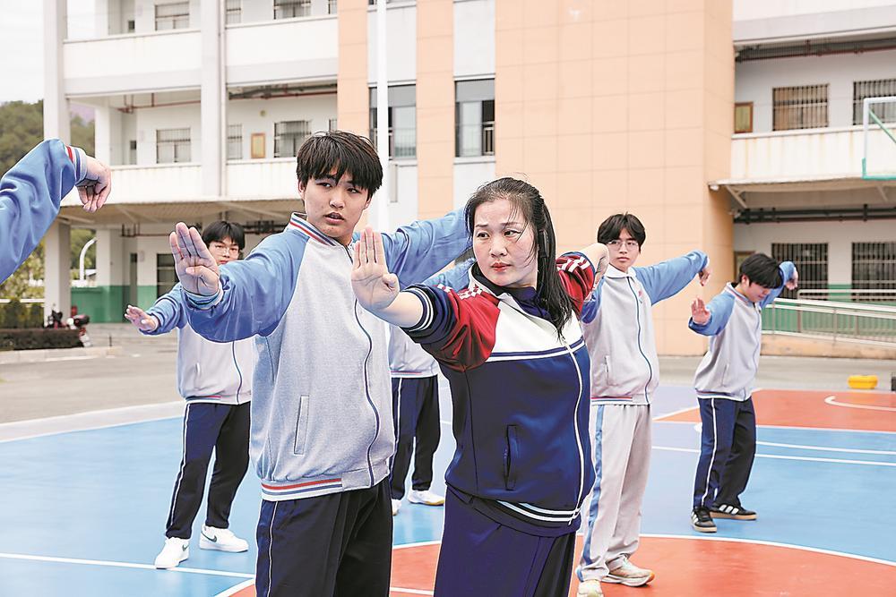 闽清:在招式间体悟传统武术底蕴 闽清:在招式间体悟传统武术底蕴