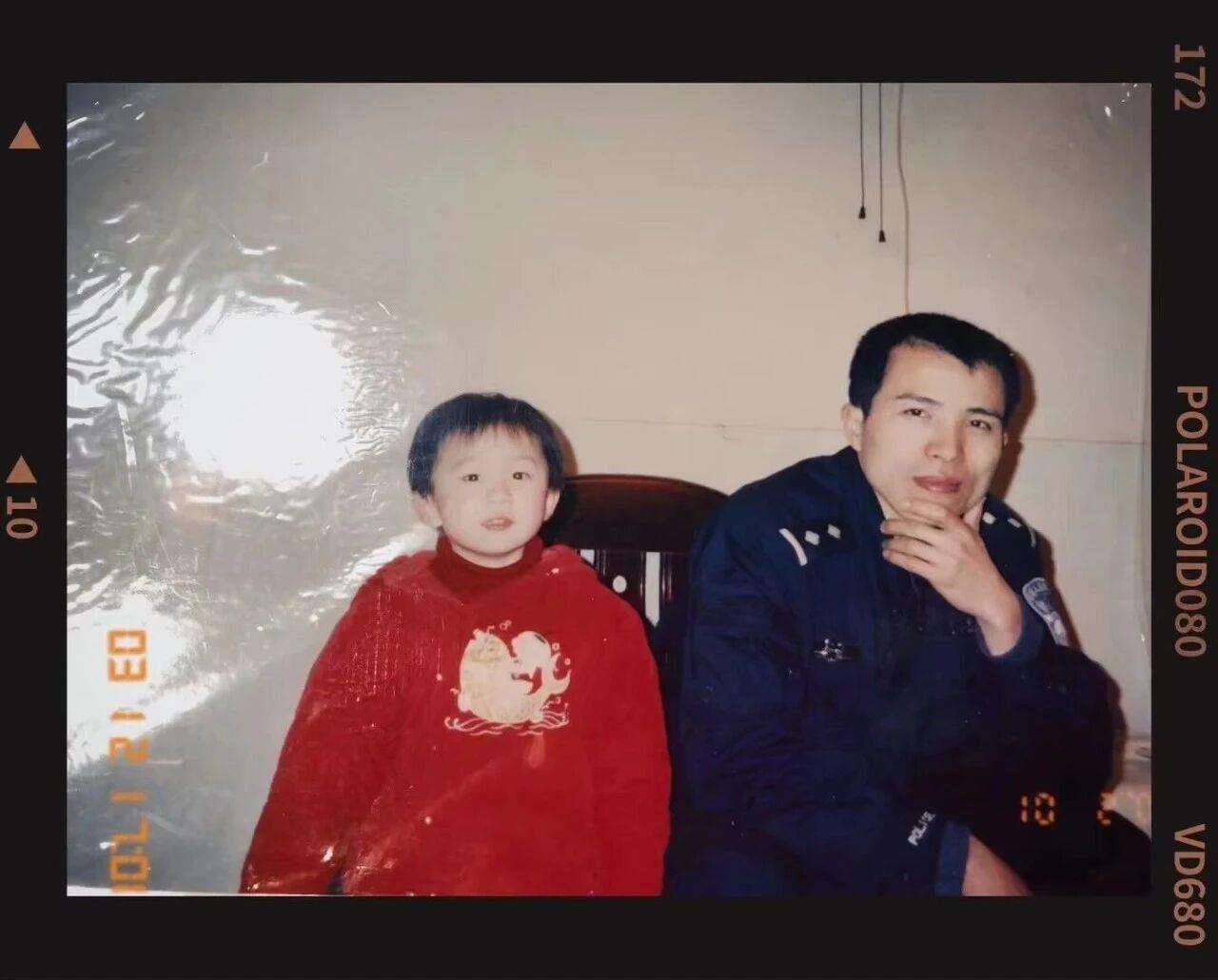 欢迎归队！福州女孩接过父亲的警号“145181“