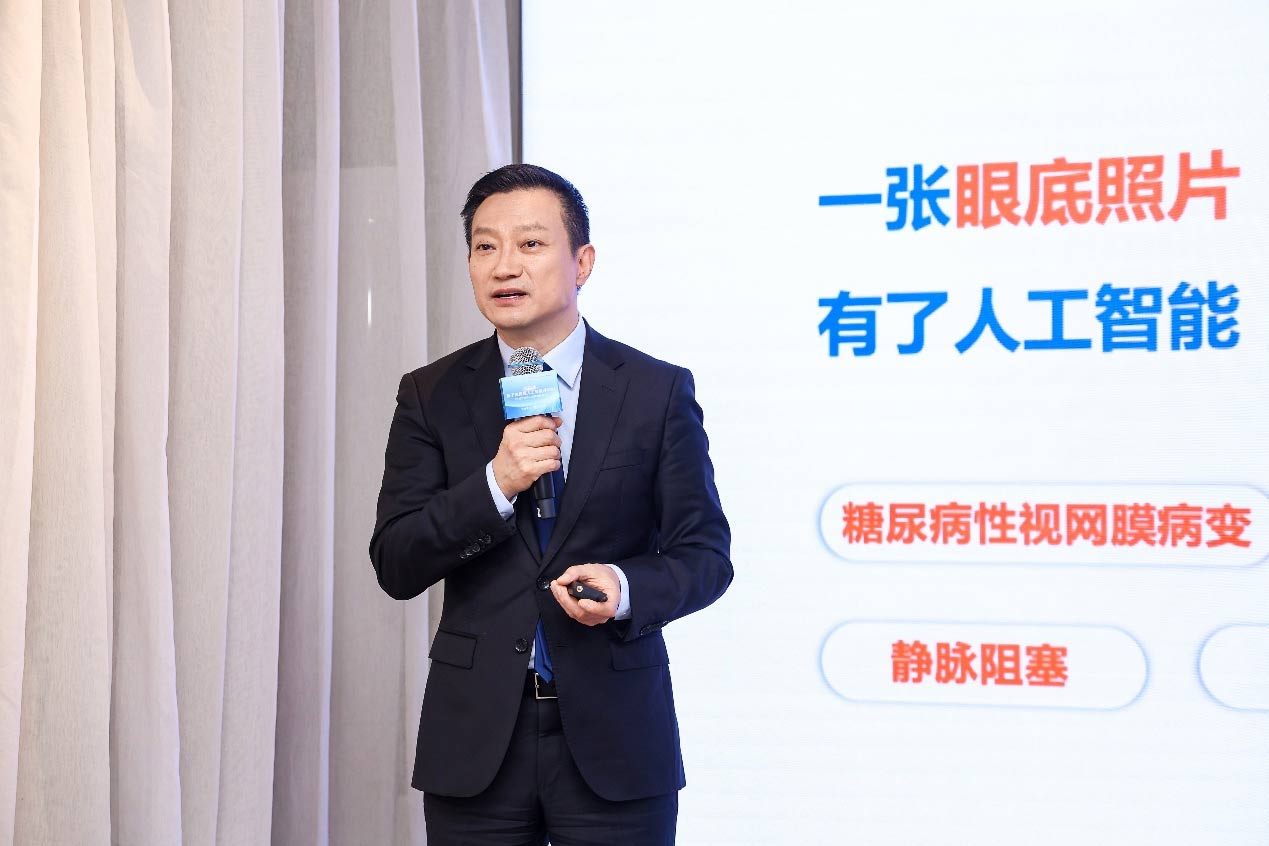 
西安市胸科医院黄牛号贩子票贩子代网上预约代挂号电话40岁后每10人中超9人眼底异常！基于视网膜AI评估的《六百万体检人群健康蓝皮书》发布