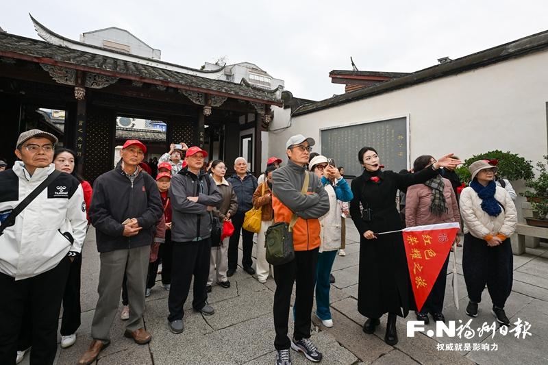 “漫步读鼓楼”主题旅游活动现场见闻