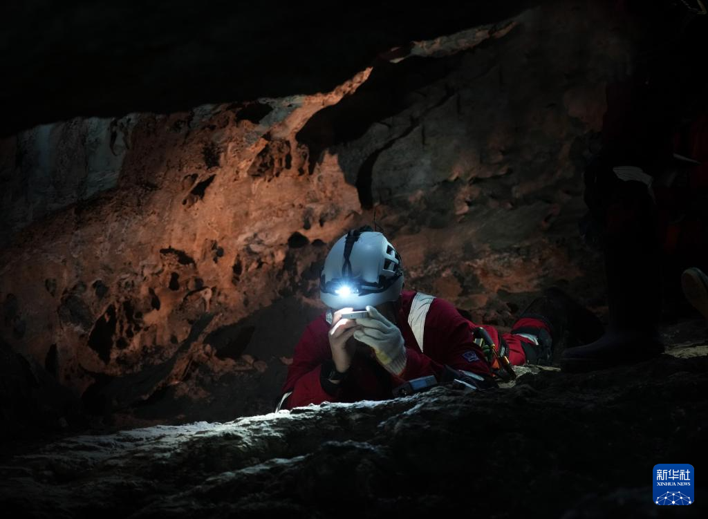 我国首次航天员洞穴训练圆满完成