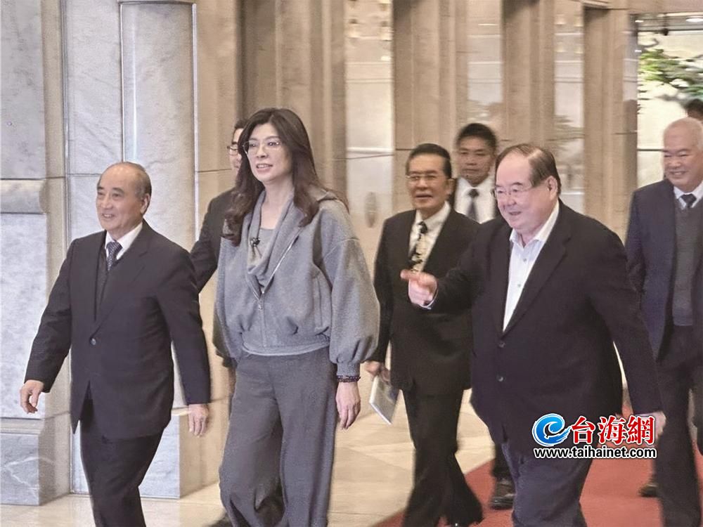 超高规格!亲率四位国民党副主席送上聘书 郑丽文聘任王金平为“最高顾问”