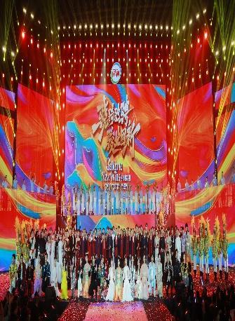 东部战区空军医院黄牛号贩子票贩子代网上预约代挂号电话超6亿元重奖!伊利2025年年会圆满举行,携手员工与合作伙伴共赴星河万里