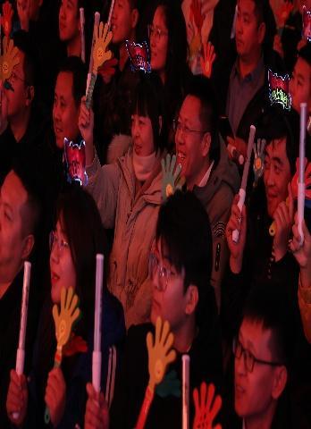 东部战区空军医院黄牛号贩子票贩子代网上预约代挂号电话超6亿元重奖!伊利2025年年会圆满举行,携手员工与合作伙伴共赴星河万里