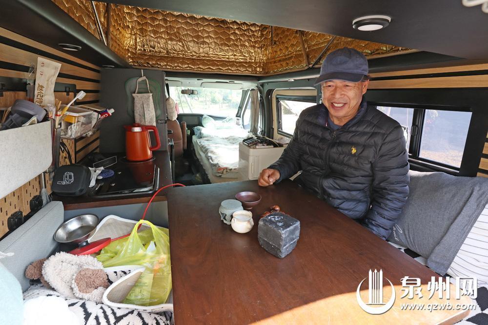 告别“猫冬” 银发“候鸟”逐暖南下泉州 解锁新潮过冬方式