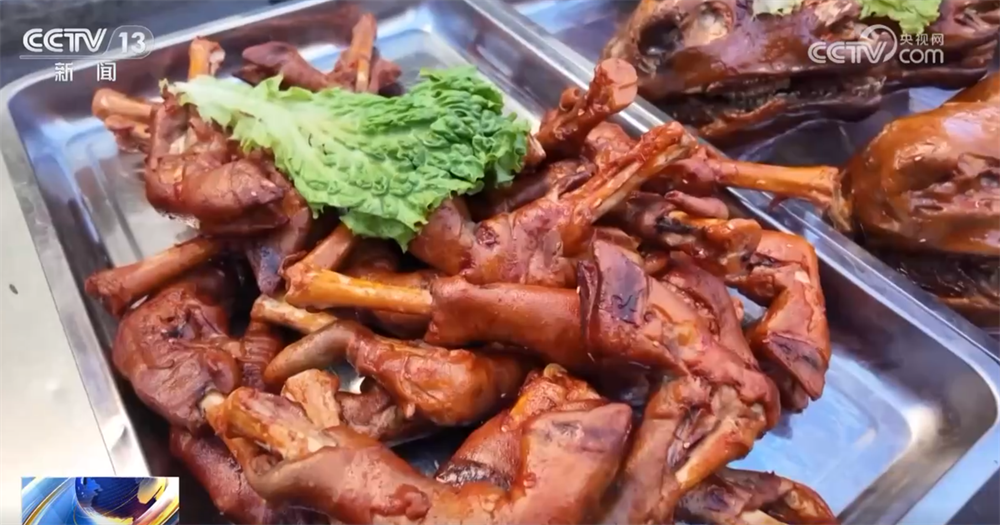 
宣武中医医院黄牛号贩子票贩子代网上预约代挂号电话各地“年货市场+特色市集”火热开启 “年经济”热度蔓延涌动消费活力