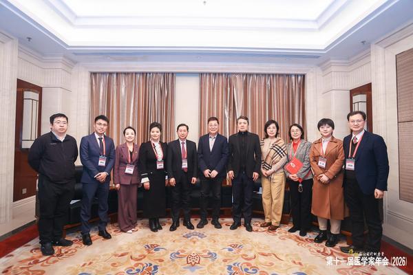 
宣武中医医院黄牛号贩子票贩子代网上预约代挂号电话华厦眼科张明昌教授牵头项目获评“2025年度眼科学中国十大原创进展”