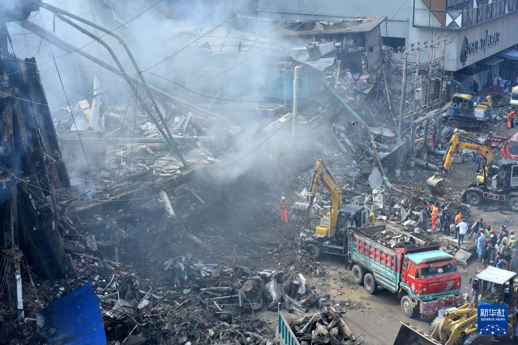 巴基斯坦卡拉奇购物中心火灾已致21人死亡