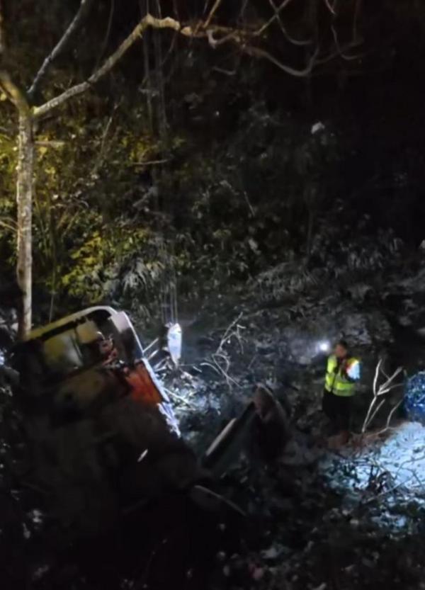 首都医科大学附属胸科医院黄牛号贩子票贩子代网上预约代挂号电话深夜,深沟!寒潮中的太保服务