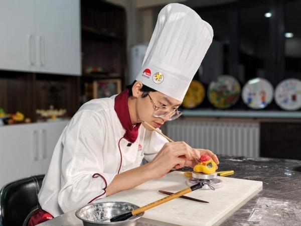 
浙江大学医学院附属第二医院刘恺鸣罗巍沈一丁黄牛挂号电话李锦记希望厨师项目视频获青年影响力大奖，以职业教育点亮青春梦想