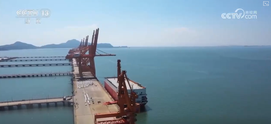 
上海华山医院黄牛号贩子票贩子代网上预约代挂号电话“迅猛增长”“进口+产业”“零突破”，活力涌动！从关键词里解码区域外贸亮点