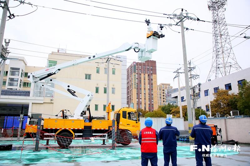 带电作业机器人落地福州新区（长乐区） 系全省县域首例