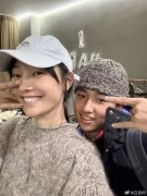 广安门医院黄牛号贩子票贩子代网上预约代挂号电话41岁白百何晒与大儿子合影