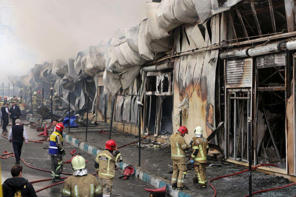 伊朗德黑兰市场火灾现场