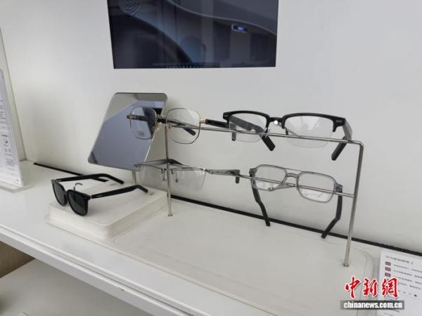 
西安交大二附院黄牛号贩子票贩子代网上预约代挂号电话新春走基层丨春节消费刮起“科技风”