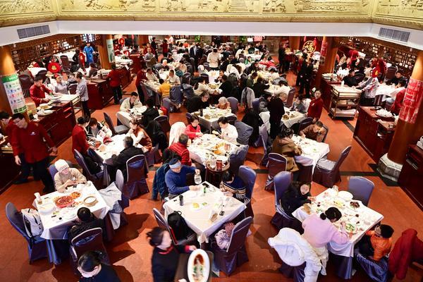 南京市口腔医院杨国旺胡凤山赵文景高彦彬黄牛挂号电话“餐饮+食品”协同发力、多门店创历史新高,全聚德集团实现马年新春“开门红”