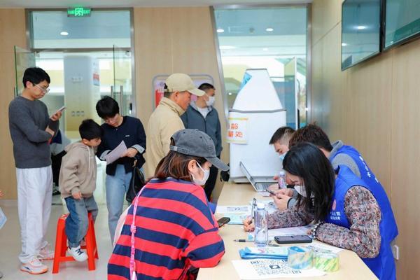 
中国医学科学院阜外医院田涛吕思琪李林林胡晓鹏黄牛挂号电话科学精准守护成长 grow by WONDERLAB 联合中山六院启动儿童生长发育义诊活动