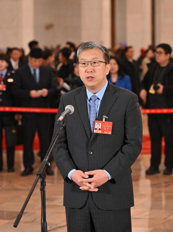 
中山大学附属口腔医院黄牛号贩子票贩子代网上预约代挂号电话十四届全国人大四次会议首场“代表通道”集中采访活动举行