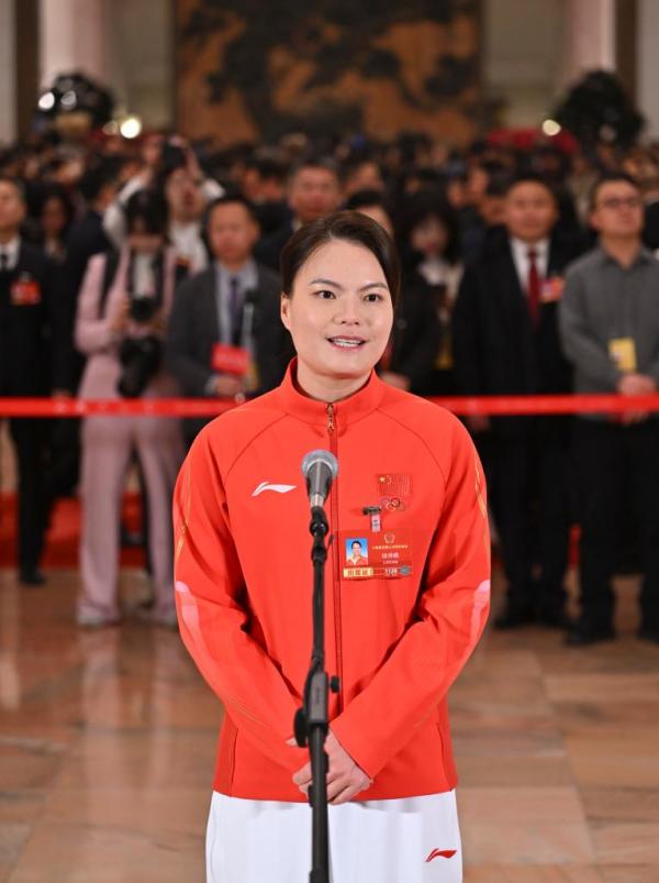 
中山大学附属口腔医院黄牛号贩子票贩子代网上预约代挂号电话十四届全国人大四次会议首场“代表通道”集中采访活动举行